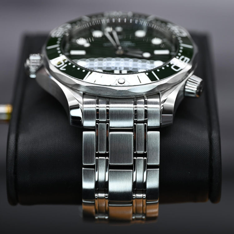 Omega Seamaster Diver 300M – Ref. 210.30.42.20.10.001 (Green Dial)