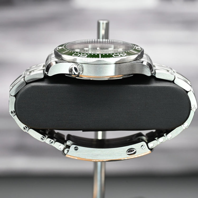 Omega Seamaster Diver 300M – Ref. 210.30.42.20.10.001 (Green Dial)