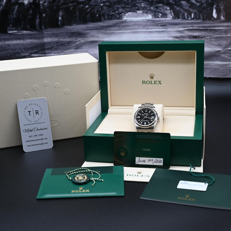 Rolex Oyster Perpetual 41 – Ref. 124300 (Black Dial)