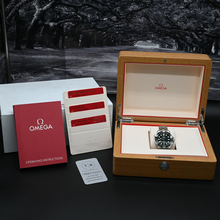 Omega Seamaster Diver 300M – Ref. 210.30.42.20.10.001 (Green Dial)