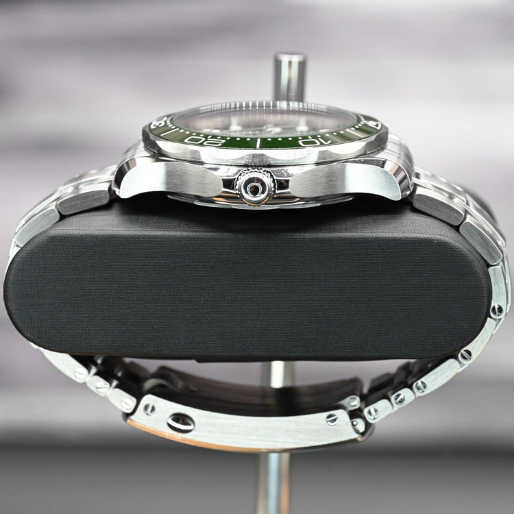 Omega Seamaster Diver 300M – Ref. 210.30.42.20.10.001 (Green Dial)