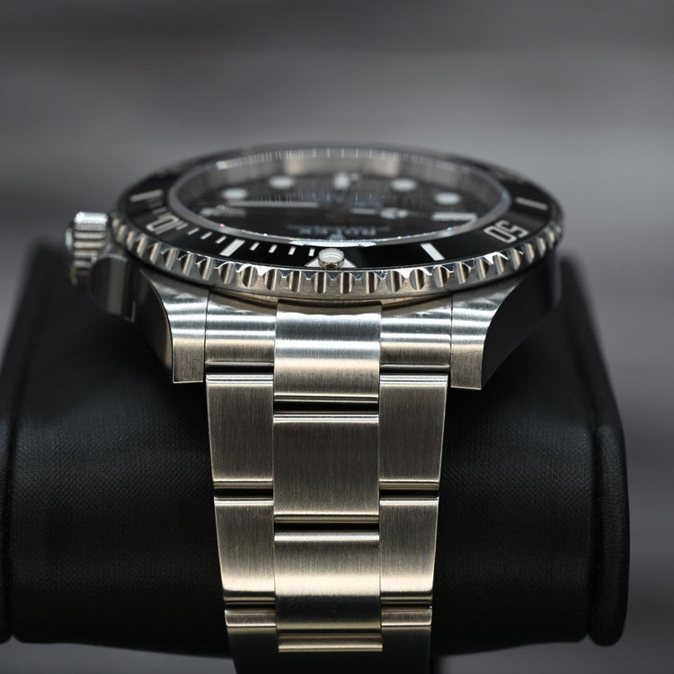 Rolex Rolex Submariner 41mm No-date Black Watch